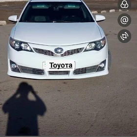 Toyota Camry 2012