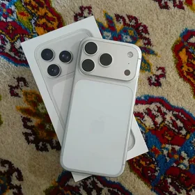 iPhone 17 pro silver
