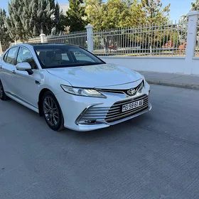 Toyota Camry 2024