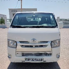 Toyota Hiace 2005