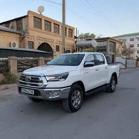 Toyota Hilux 2025