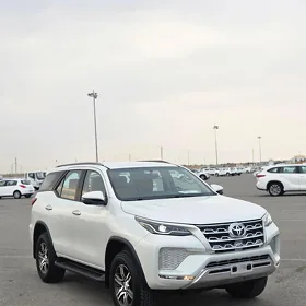 Toyota Fortuner 2024