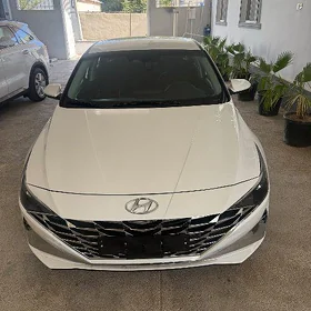 Hyundai Elantra 2023