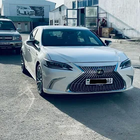 Lexus ES 350 2019
