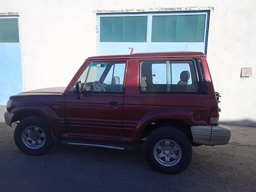 Hyundai Galloper 2000 - 1