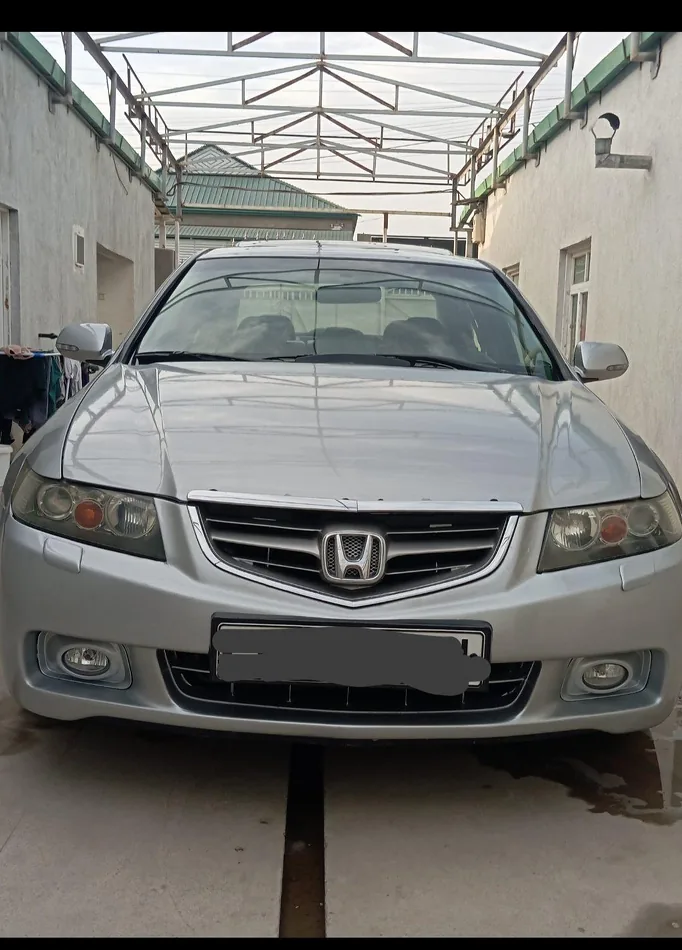 Honda Accord 2004 - 1