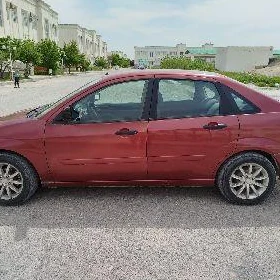 Ford Focus 2000