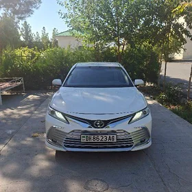 Toyota Camry 2020