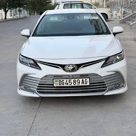Toyota Camry 2023