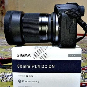 Sigma 30mm f1.4 Canon RF üçin.