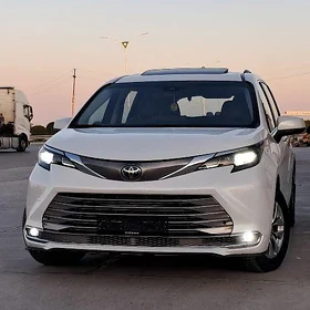 Toyota Sienna 2024