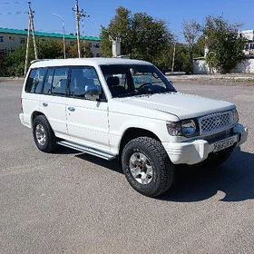 Mitsubishi Pajero 1999