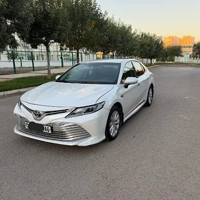 Toyota Camry 2018