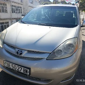 Toyota Sienna 2009