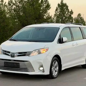 Toyota Sienna 2020