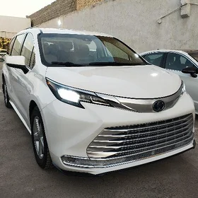 Toyota Sienna 2022
