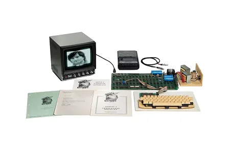 Работающий Apple-1 с личным письмом Стива Джобса продали за $1,15 млн: это рекорд