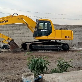 Komatsu HB205LC-3 2001