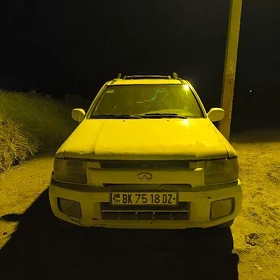 Infiniti QX4 2001