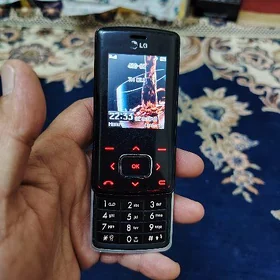 LG telefon original prastoy