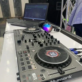 Dj pult aparat Numark Ns4fx