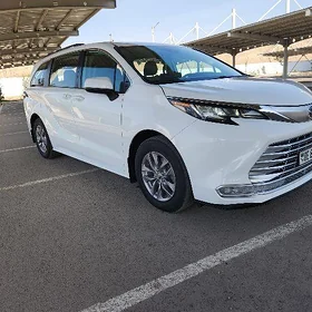 Toyota Sienna 2022