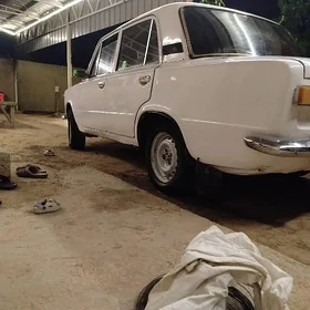 Lada 2104 1982
