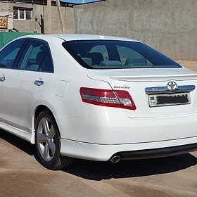 Toyota Camry 2011
