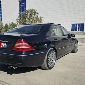 Mercedes-Benz S-Class 2000