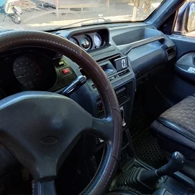 Mitsubishi Pajero 1992