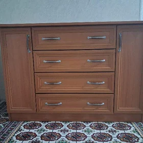 комод