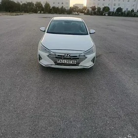 Hyundai Elantra 2020