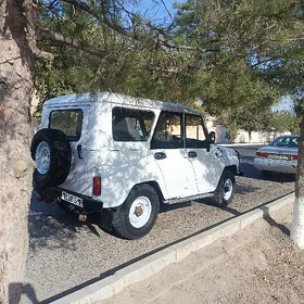 UAZ 469 2002