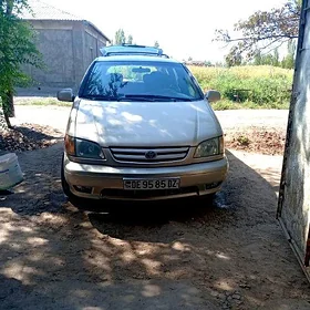 Toyota Sienna 2002