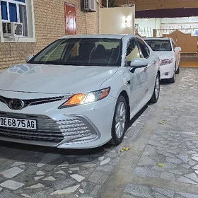 Toyota Camry 2023