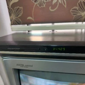 Телевизор и двд