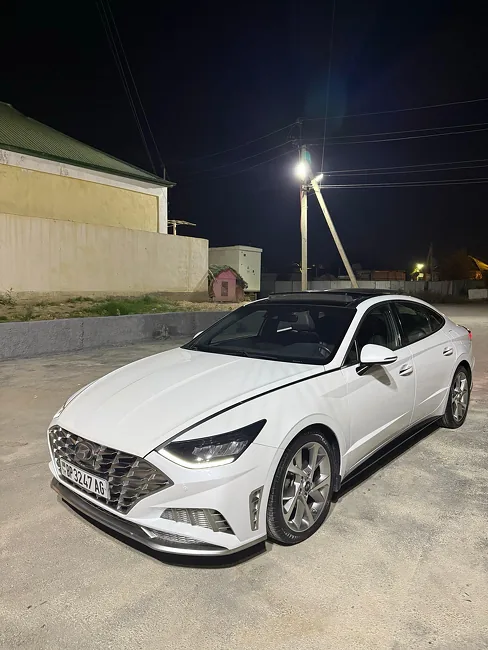 Hyundai Sonata 2021 - 1