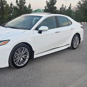 Toyota Camry 2018