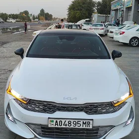 Kia K5 2023