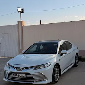 Toyota Camry 2021