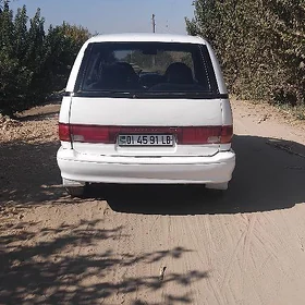Toyota Previa 1991