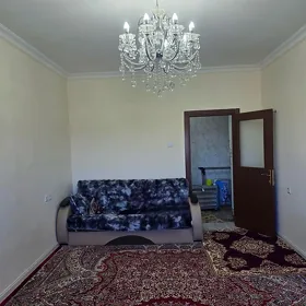 Büzmeýin satlyk jaý