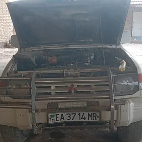 Mitsubishi Pajero 1998