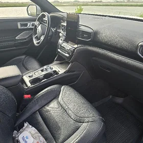 Ford Explorer 2023