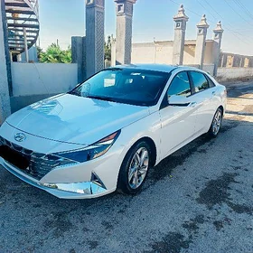 Hyundai Elantra 2022