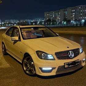 Mercedes-Benz C300 2010