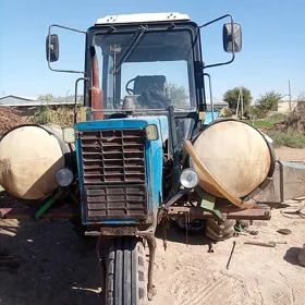 MTZ 80 2002