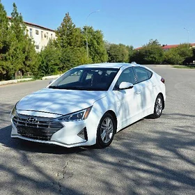 Hyundai Elantra 2020