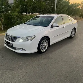 Toyota Camry 2014