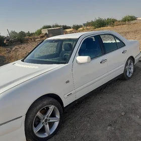 Mercedes-Benz 230E 1996